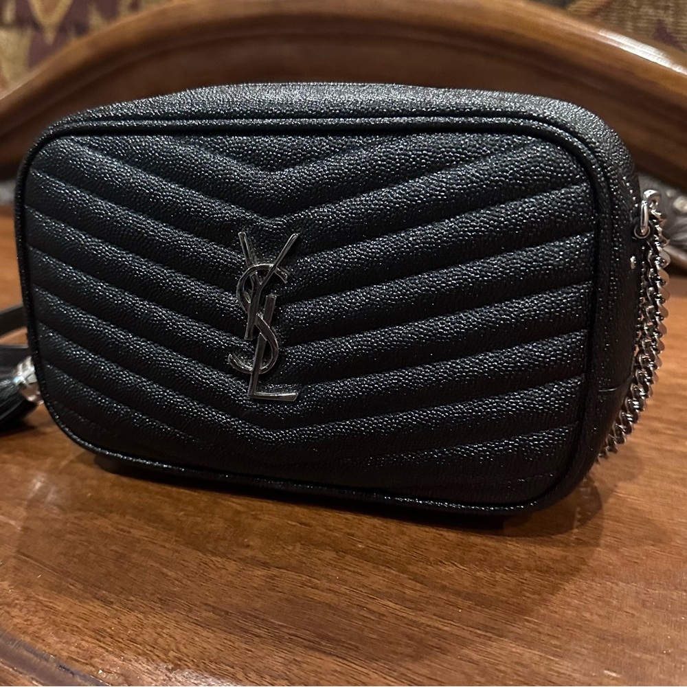 ❤️🖤Authentic Saint Laurent YSL Mini Lou Camera Bag❤️🖤